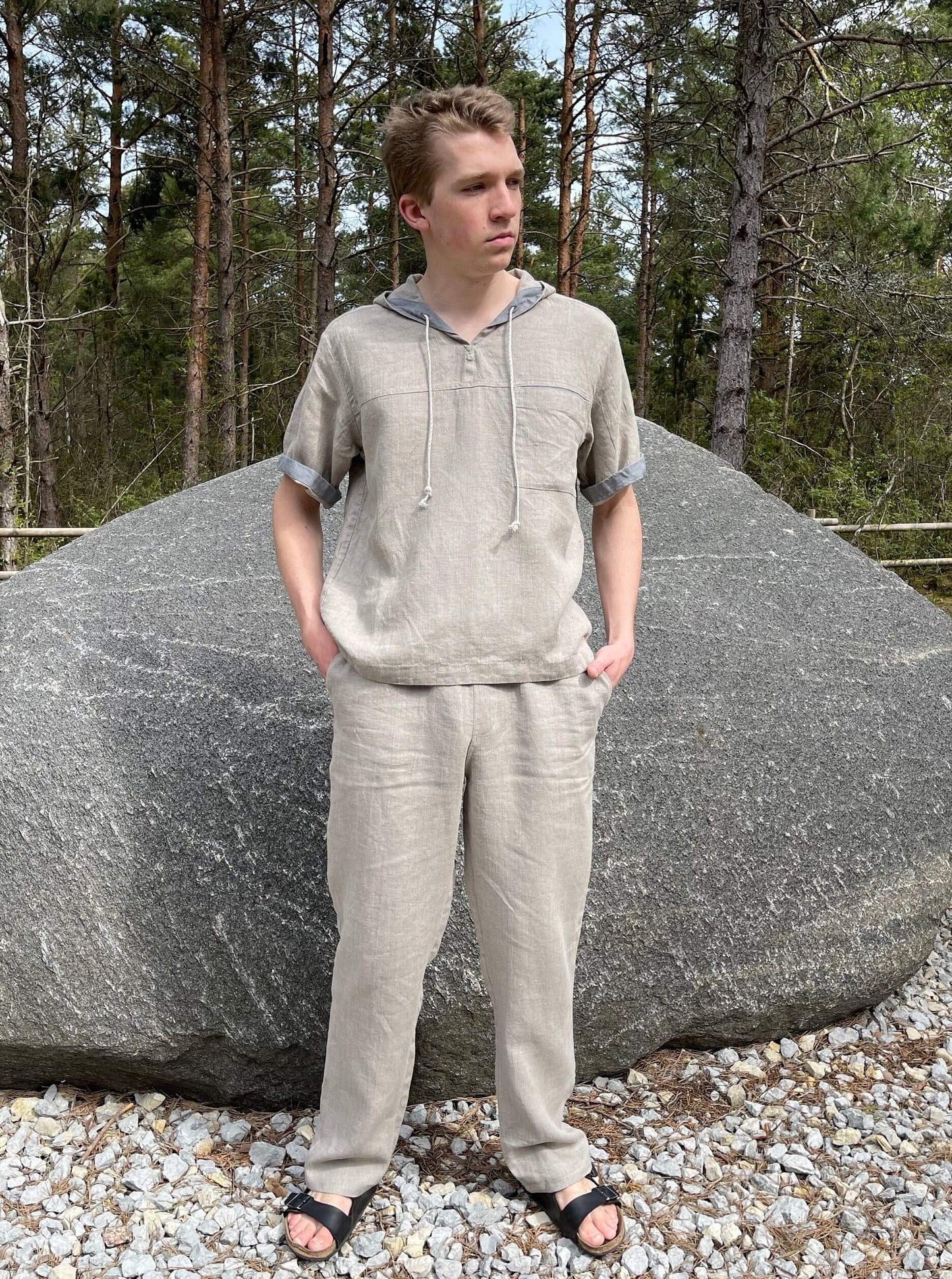 Casual linen hooded jacket for men in natural linen color